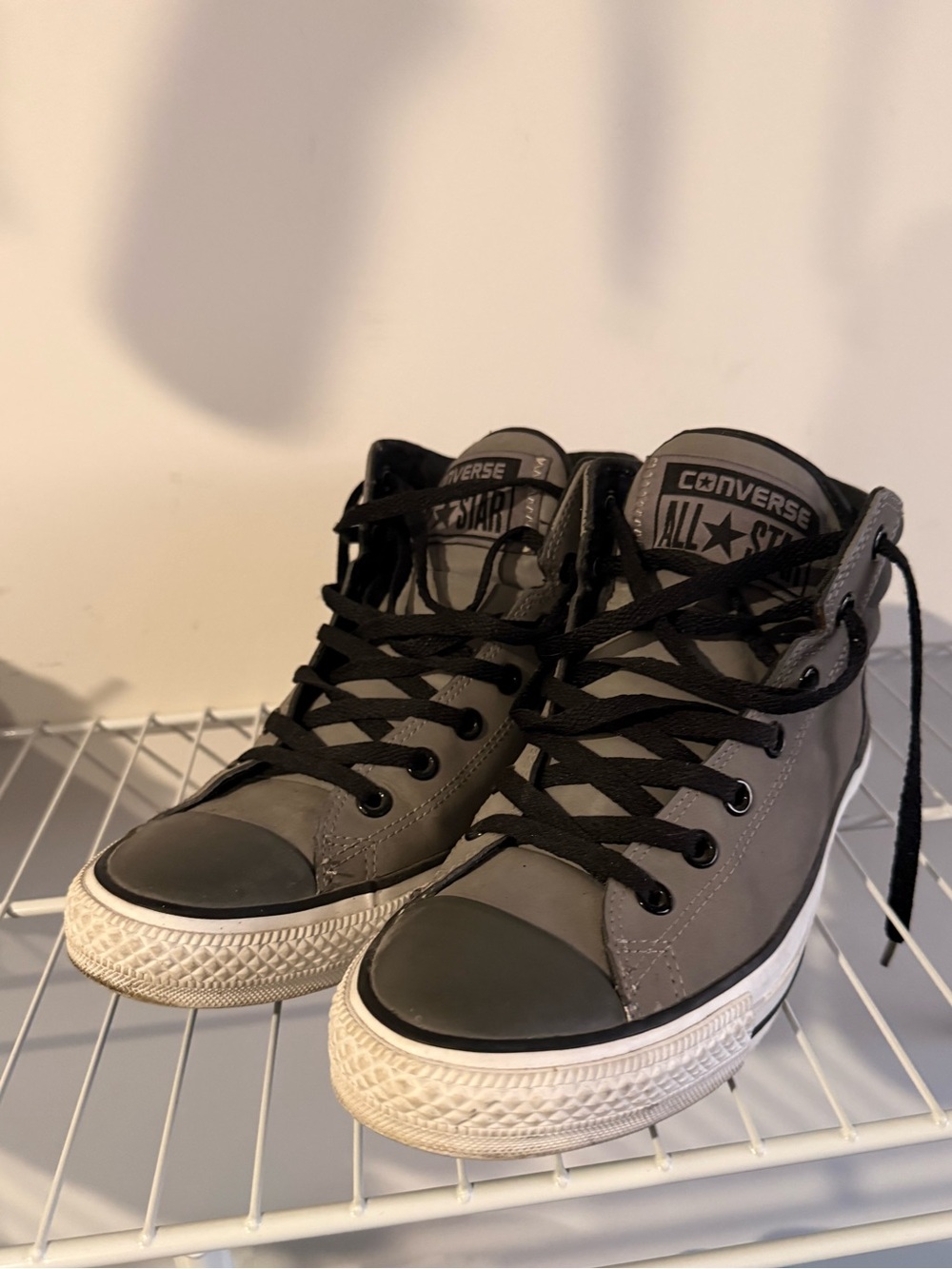 Men’s Converse All-Star size 8